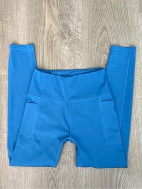 Blue high-waisted leggings with pockets size Small